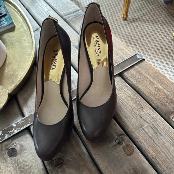 Brown Michael Kors heels - Picture 3 of 10